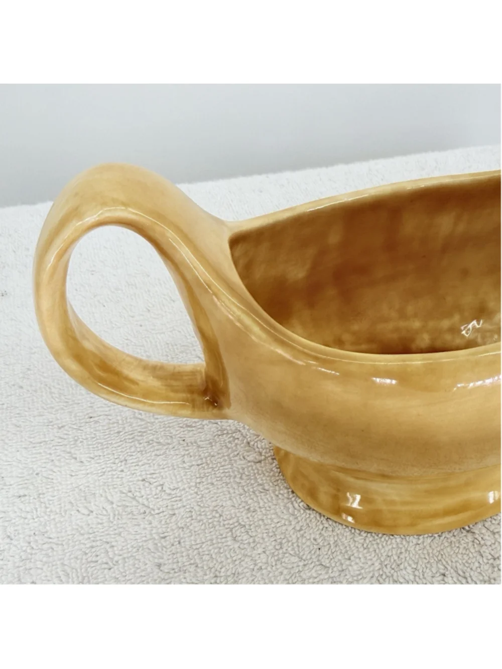 POTTERY BARN SAUSALITO GRAVY/SAUCE BOAT YELLOW AMBER